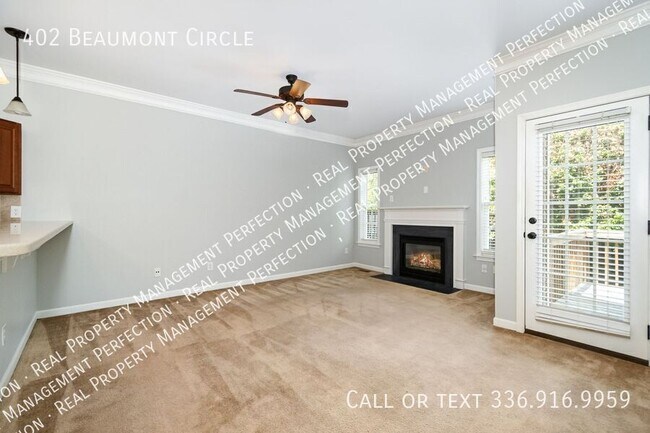 Building Photo - 402 Beaumont Cir
