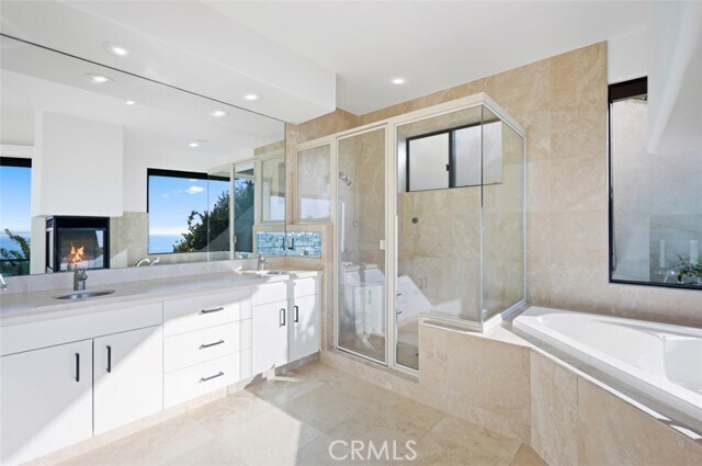 Building Photo - 648 Mystic View