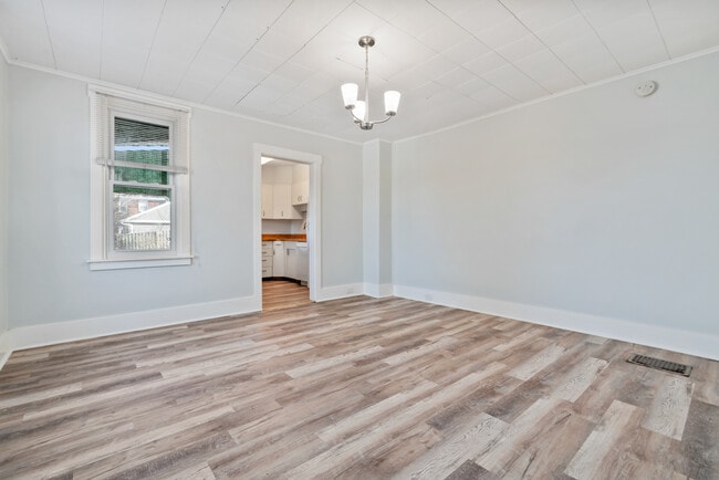 Building Photo - 523 Edgewood Ave