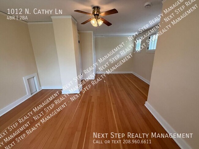 Building Photo - 1012 N Cathy Ln