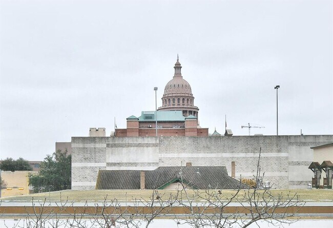 Building Photo - 1212 Guadalupe St