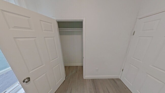Building Photo - 2438 N 20th St
