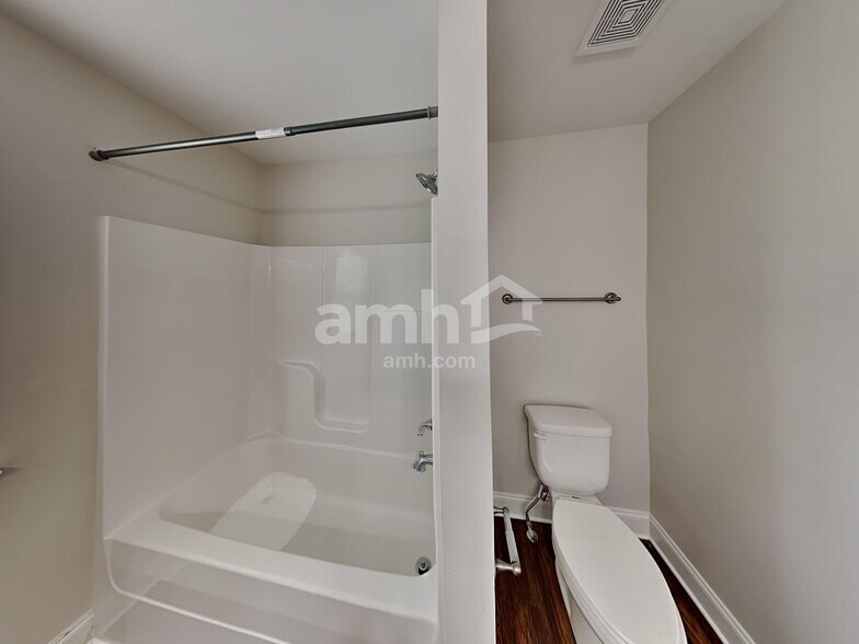 Building Photo - 5351 Tupelo St