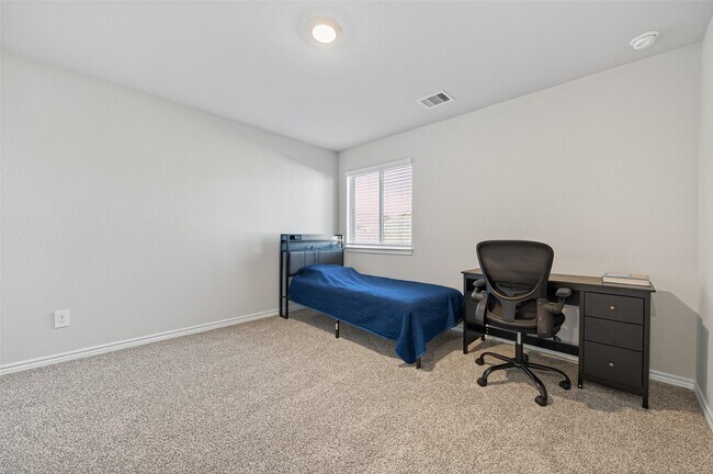 Building Photo - 6207 Trado Dr