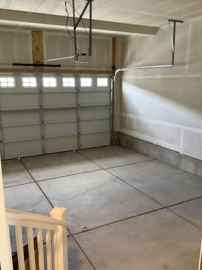 Building Photo - New Construction Townhome Located in Prime Saratoga Springs Location