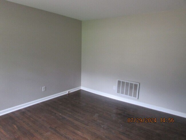 Building Photo - Close to Shaw AFB