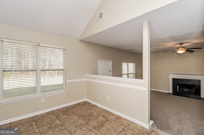 Building Photo - 3005 Weeping Willow Way