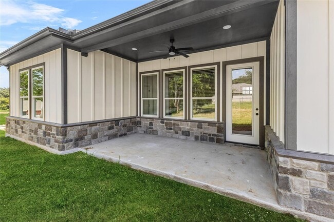 Building Photo - 2315 Progress Dr