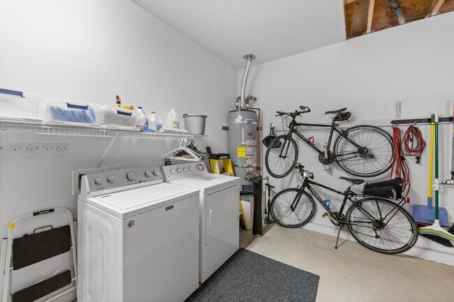 Building Photo - 78680 Postbridge Cir