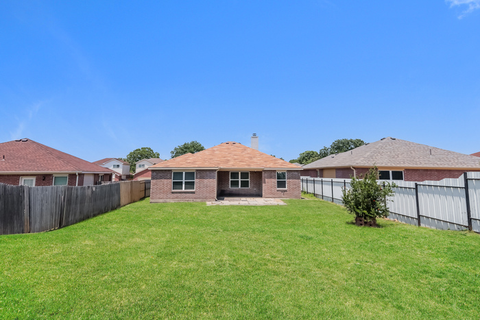 Building Photo - 2534 Paseo Paraiso