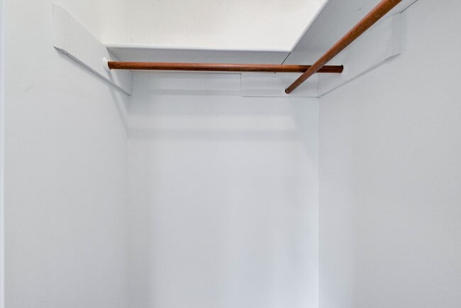 Building Photo - 1703 N Roberson St