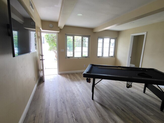 Building Photo - 3765 Elliott St