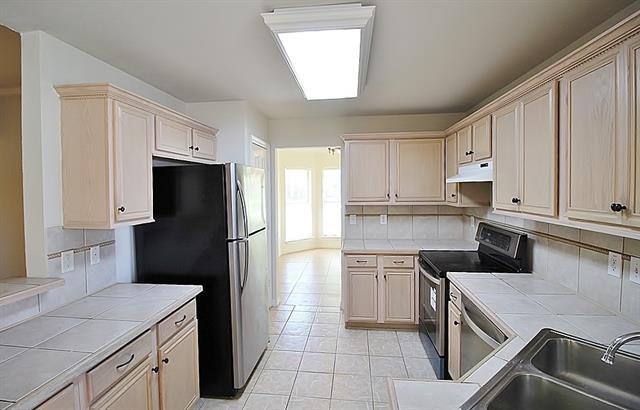 Building Photo - 809 Foxwood Ln