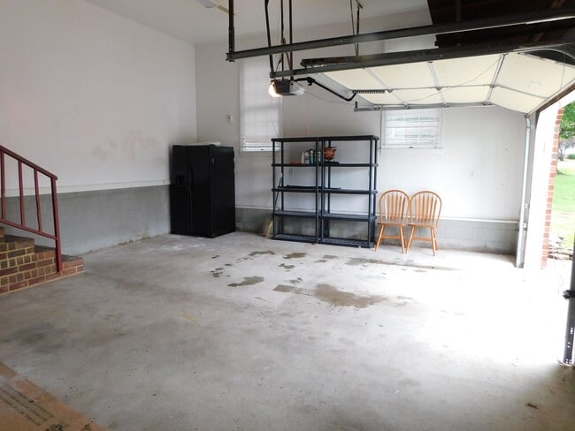 Building Photo - Waterfront Home In Perquimans County
