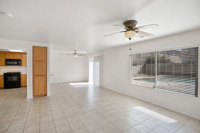 Building Photo - 3 Bed South Las Vegas Pool Home