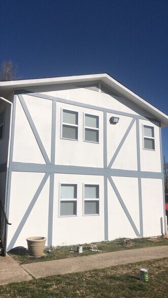 Building Photo - 1701 NW 29th St