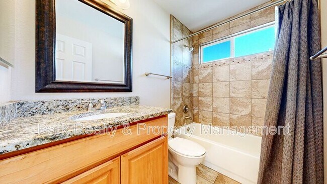 Building Photo - 8596 Bluegrass Cir