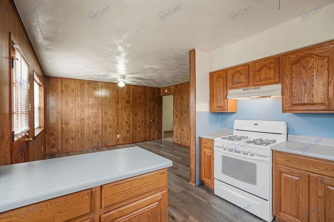 Building Photo - 14732 Oakwood Ln