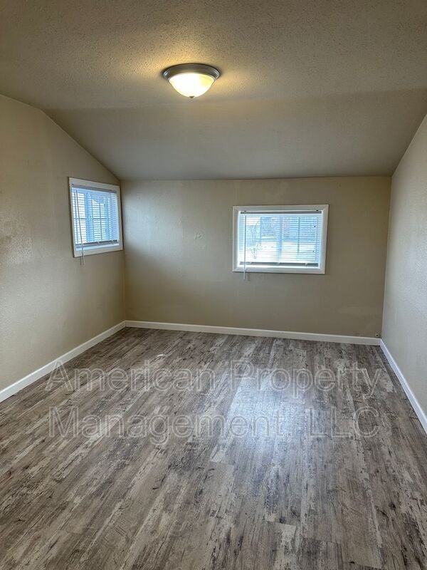 Building Photo - 3605 1/2 E 16th St-