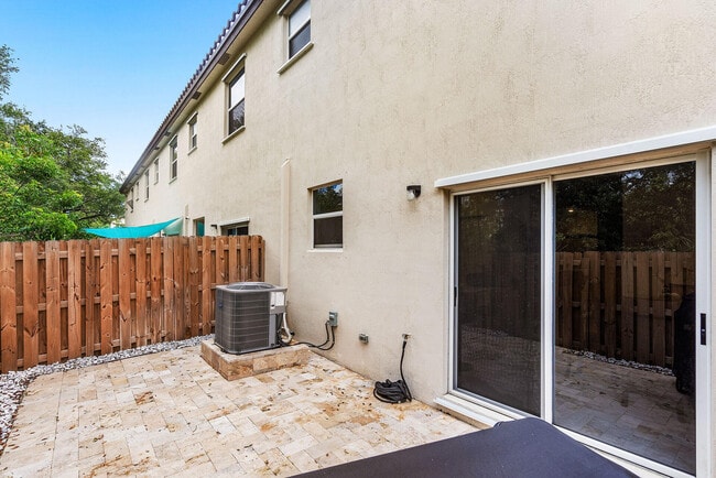Building Photo - 2781 NW 55th Way