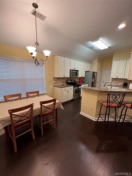 Building Photo - 9713 Silver Bell Ct