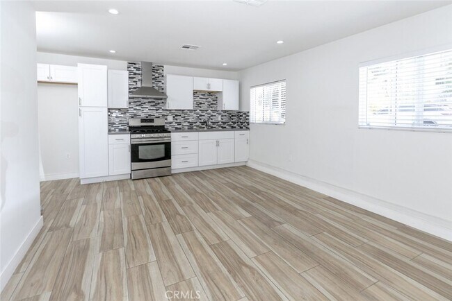 Building Photo - 6536 Tokay Rd