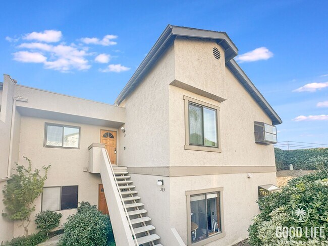 Building Photo - Spacious 2 BD- 2 BA Condo w/ Large Private Balcony, AC, and In-Unit W/D!