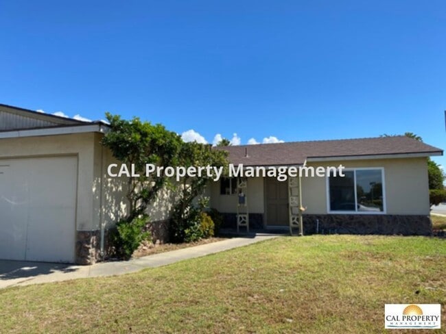Building Photo - 1608 Ukiah Way