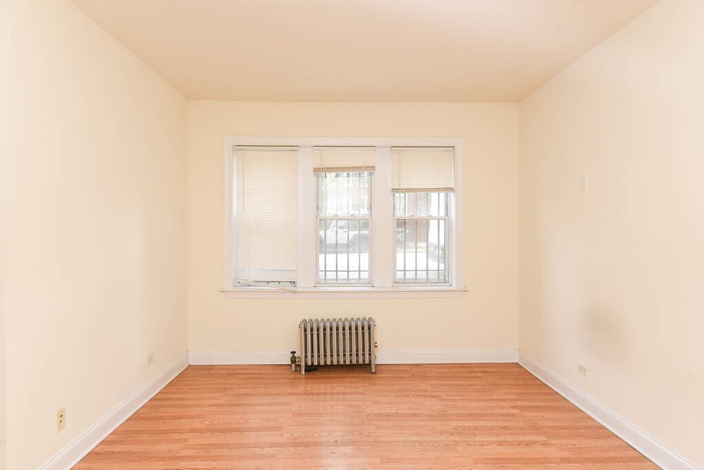Building Photo - 2600 N Kimball Ave