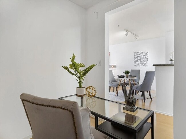 Building Photo - 8300 Oceanview Terrace