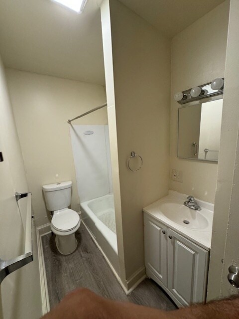 Bathroom - 226 E Liberty St