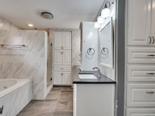 Building Photo - 114 Audubon Woods Dr