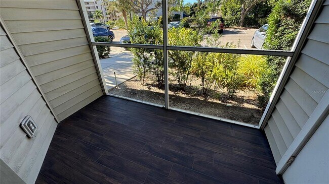 Building Photo - 850 S Tamiami Trl