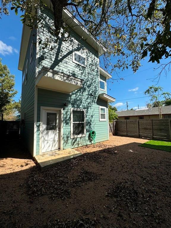 Building Photo - 6201 Felix Ave