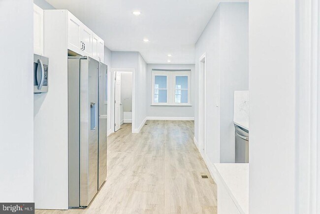 Building Photo - 6515 Torresdale Ave