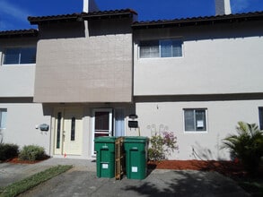 Building Photo - 1004 Ashley Ave