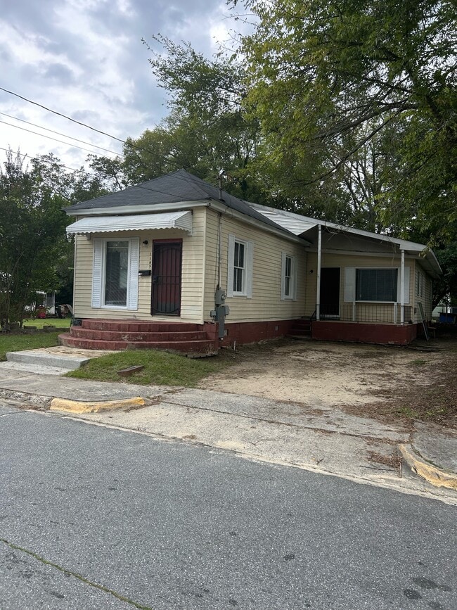 Building Photo - 1147 Fort Hill St