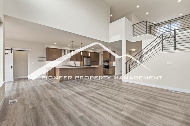 Building Photo - Breathtaking Pikes Peak Views in Desirable Wolf Ranch - 4 bedroom, 3 Full Bath, Office and Loft, ...