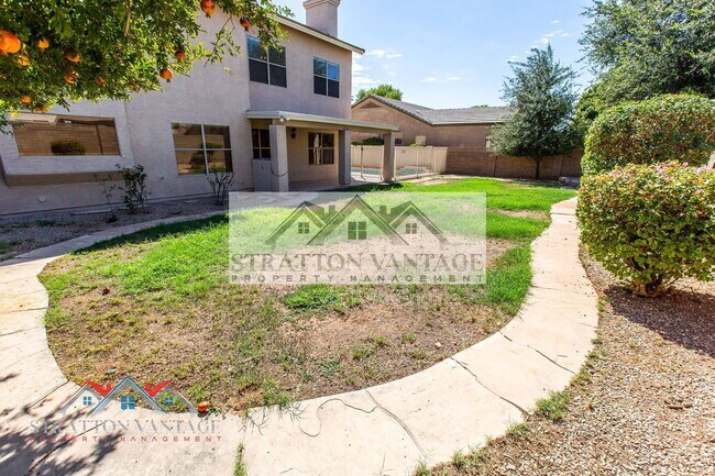 Building Photo - 960 E Constitution Dr