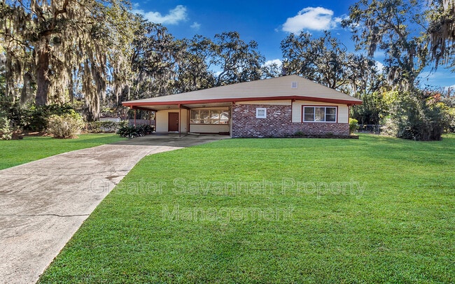 Primary Photo - 36 Silverstone Cir