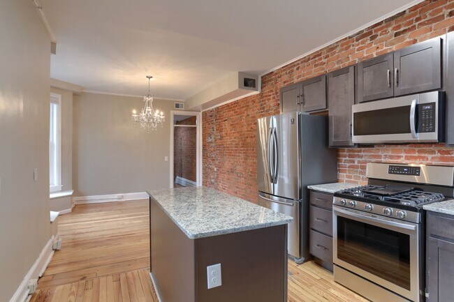 Building Photo - 206 Reily St