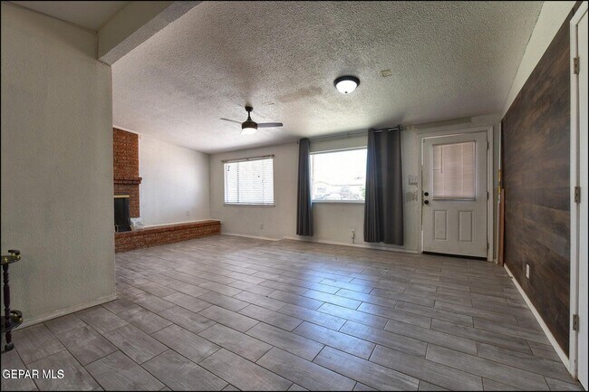 Building Photo - 5726 Dearborne Dr