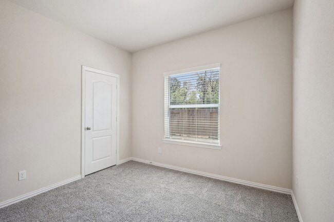 Building Photo - 18473 Railroad Ave