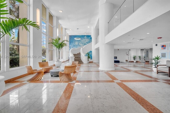 Building Photo - 10350 W Bay Harbor Dr