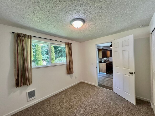 Building Photo - (#724) Duplex Near Squaxin Park - Water/Se...