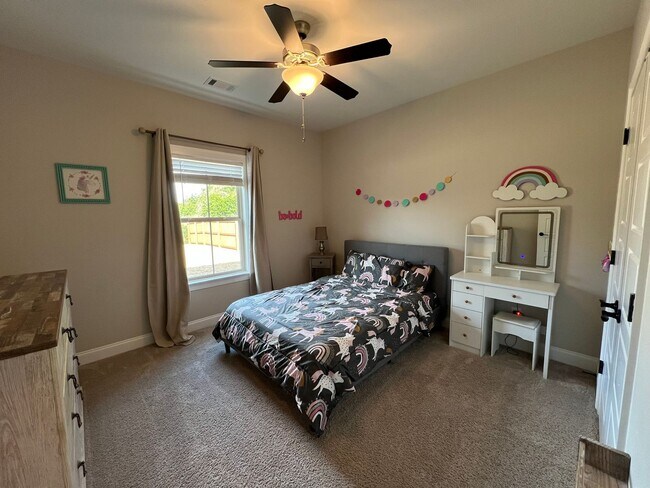 Building Photo - Available July 1, 2026!