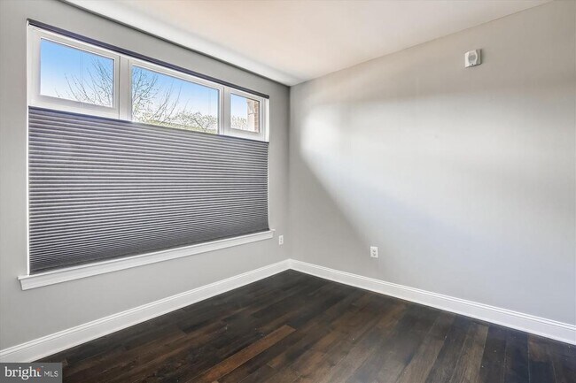 Building Photo - 4915 Hampden Ln