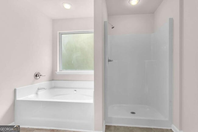 Building Photo - 4488 Ravenwood Dr
