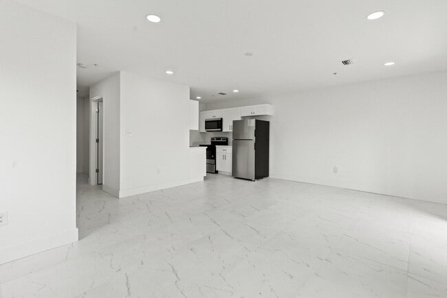 Building Photo - 4498 SW Port St Lucie Blvd