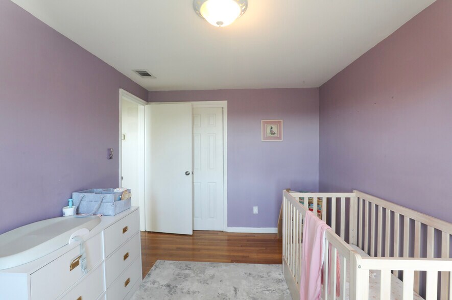 Building Photo - 209 Guthrie Ave